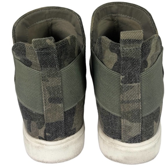Soda Diana Hidden Heel Camo Sneaker Bootie Slip On Size 8 - Picture 5 of 7